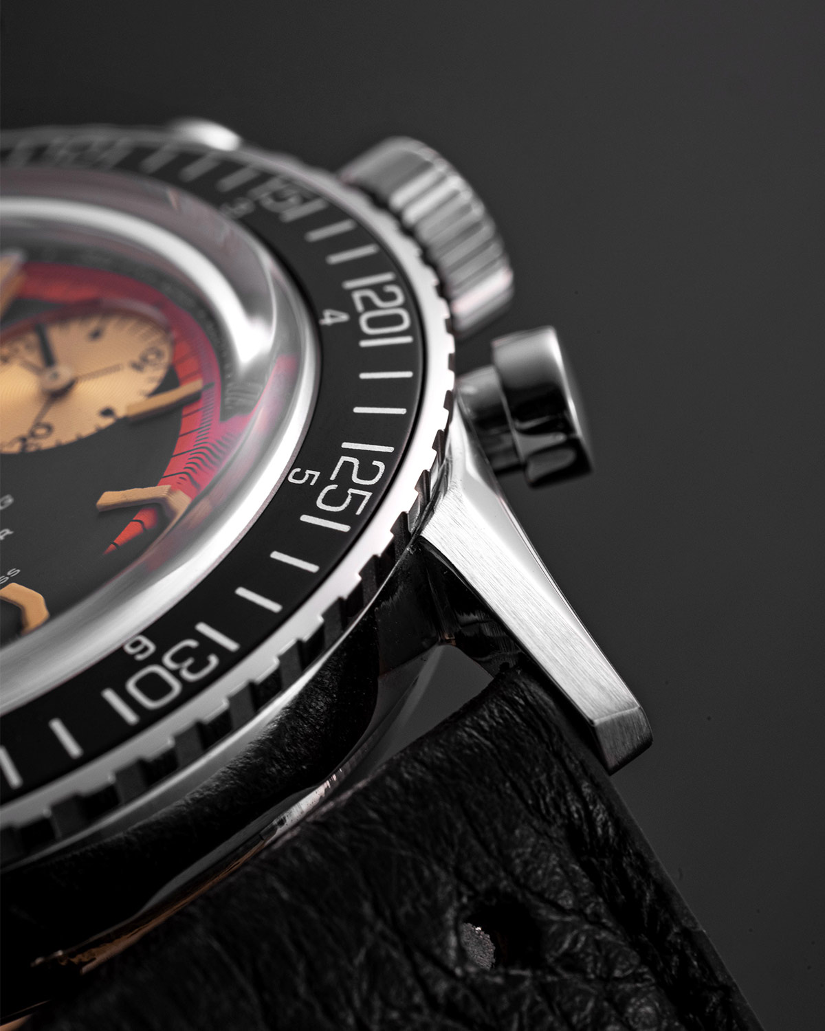 Niwala phát hành phiên bản giới hạn Charonoking 'Paul Neumann' Orange Pjoux 23 Vz