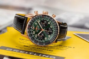 Breitling Navitimer B12 Chronograph 41 Cosmonaute Phiên bản giới hạn