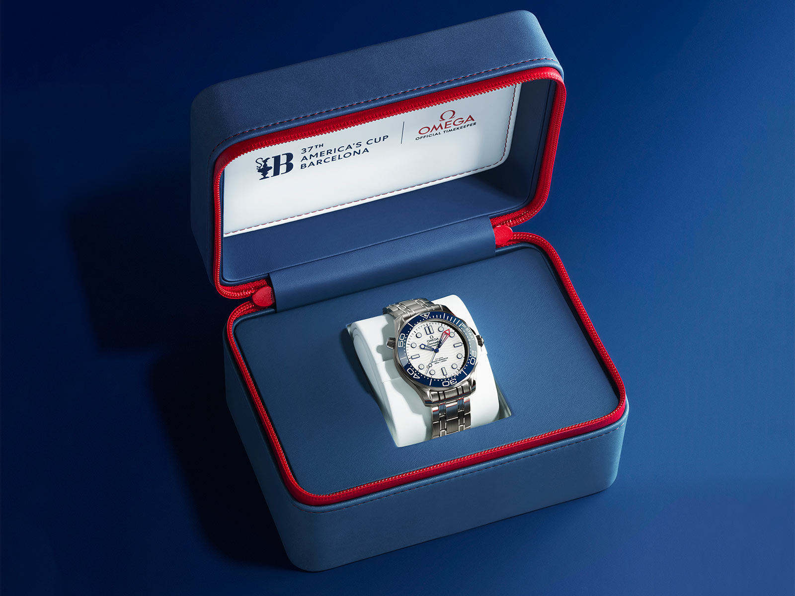 https://erawatch.vn/wp-content/uploads/2024/08/omega-seamaster-diver-300m-americascup210.30.42.20.04.002006.jpg
