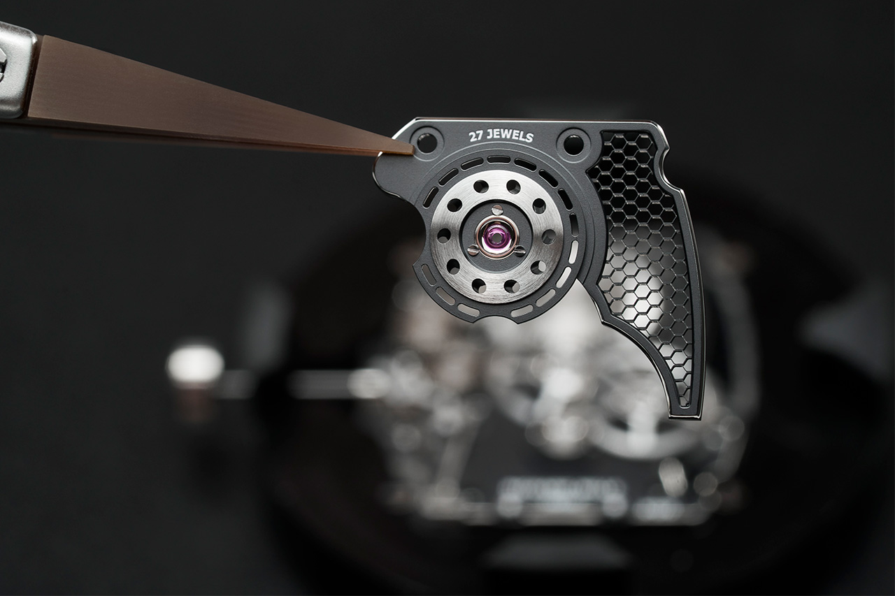 Thạch Anh Xanh Caribbean TPT, Carbon TPT và Titanium trong mẫu đồng hồ mới Richard Mille RM 21-02 Tourbillon Aerodyne