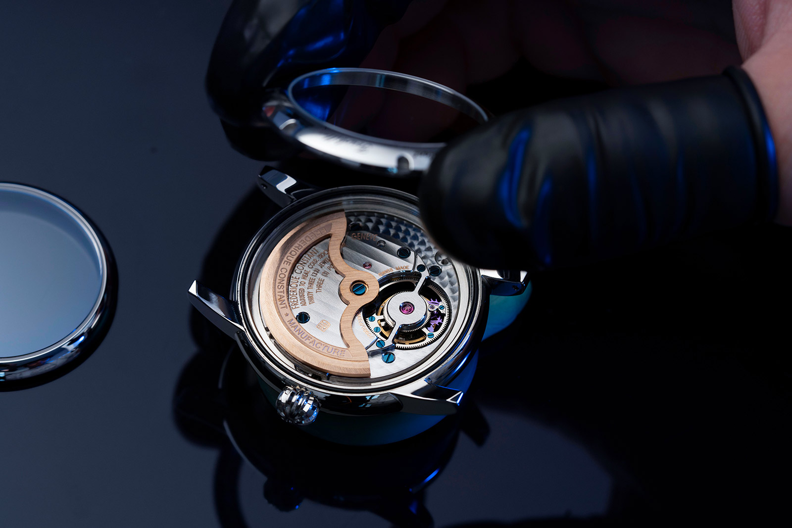 Frederique Constant Classic Tourbillon với mặt số Aventurine.