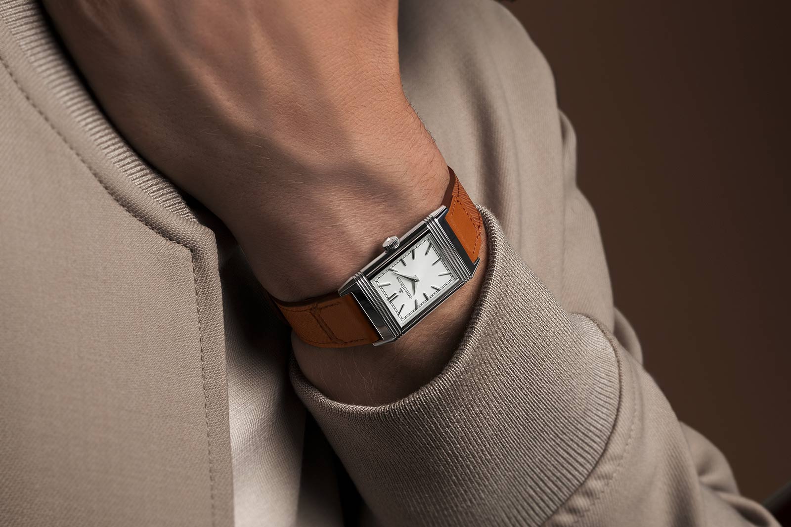 Jaeger-LeCoultre giới thiệu Reverso Tribute Monoface với kích thước mới