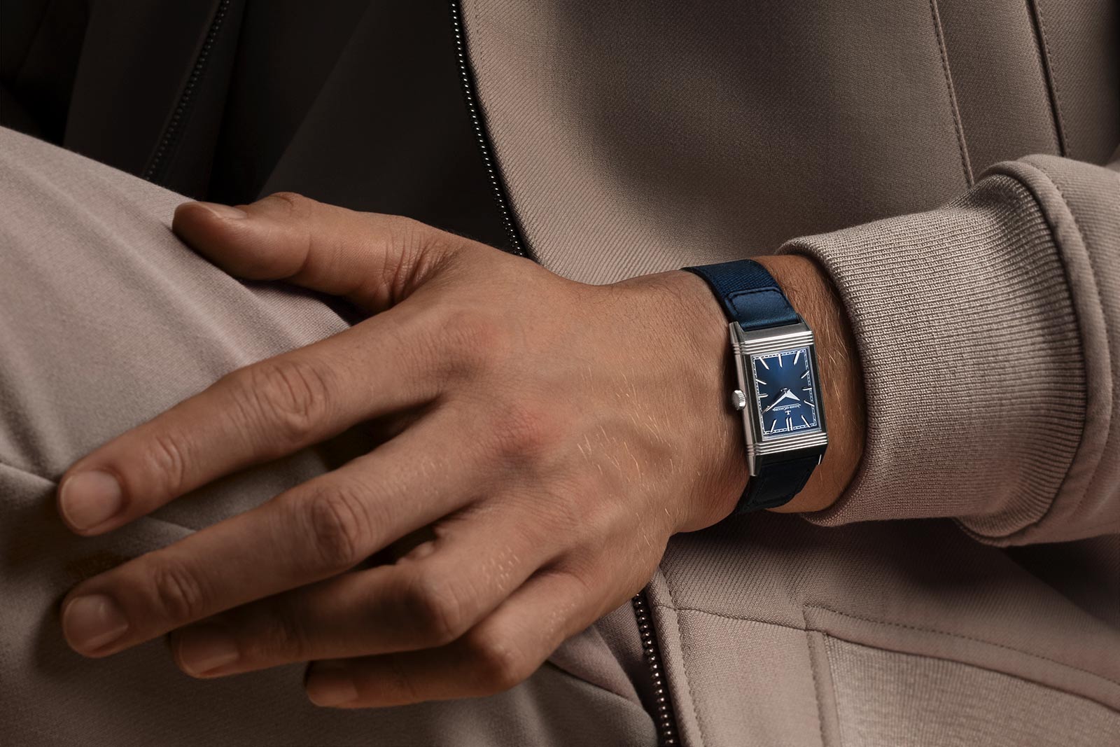 Jaeger-LeCoultre giới thiệu Reverso Tribute Monoface với kích thước mới