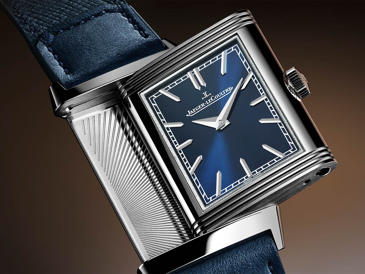 Jaeger-LeCoultre giới thiệu Reverso Tribute Monoface với kích thước mới