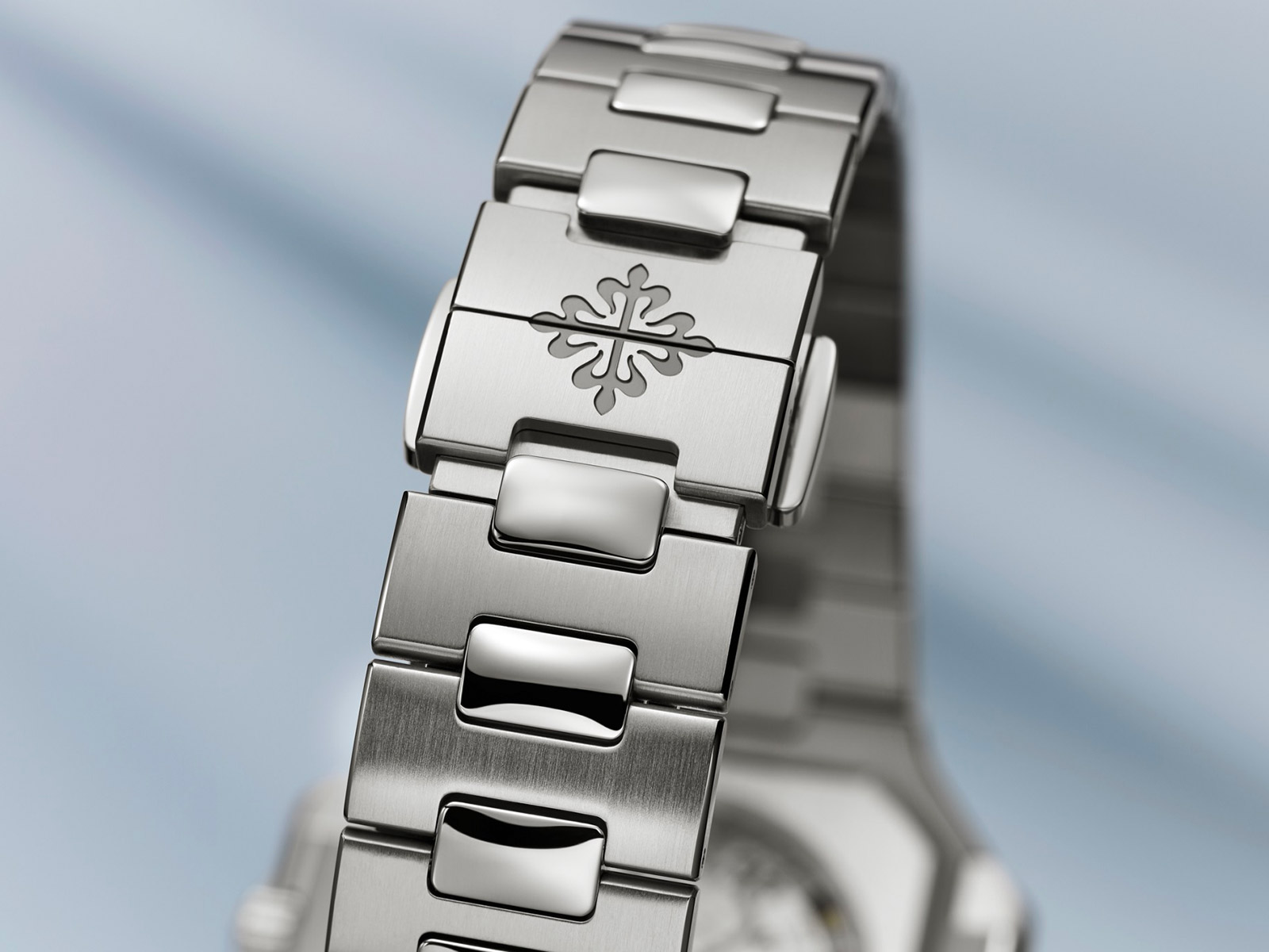 Patek Philippe giới thiệu Bộ sưu tập Cubitus mới