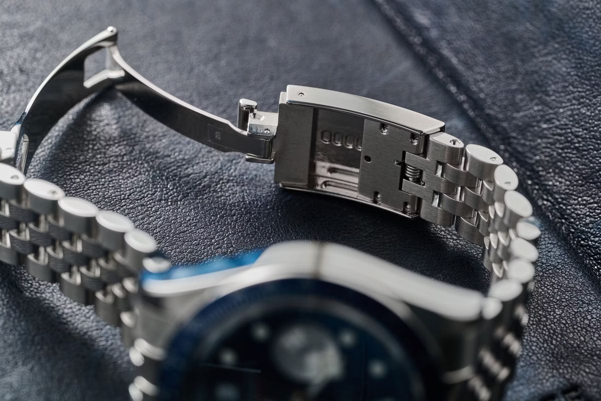 Tudor Black Bay Chrono 'Blue': Đậm chất thể thao, độc quyền! 10 Tudor Black Bay Chrono 'Blue': Đậm chất thể thao, độc quyền!