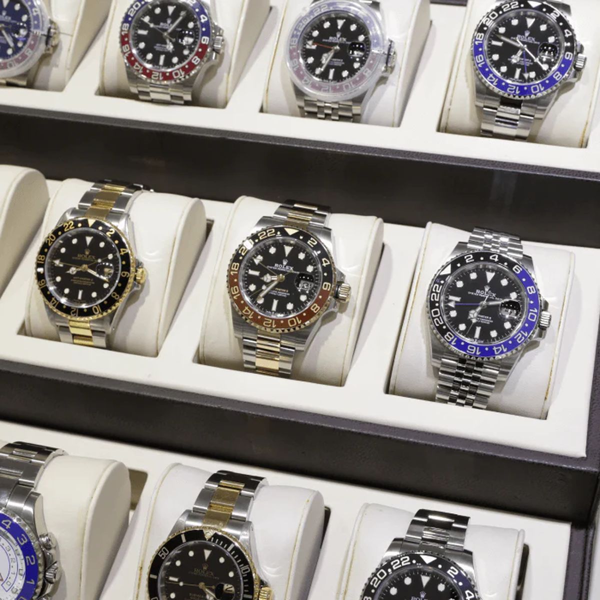 Giá bán đồng hồ Rolex cũ chính hãng