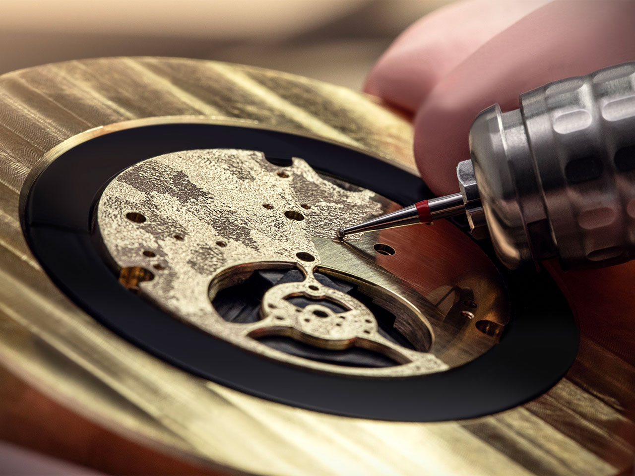 Breguet Classique Tourbillon 3358: kim cương và nghệ thuật chế tác đồng hồ bậc thầy.