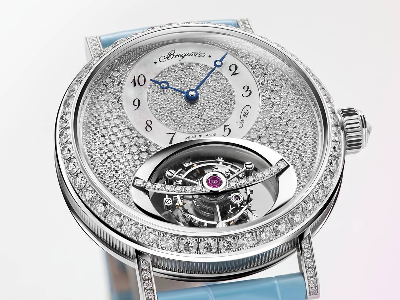 Breguet Classique Tourbillon 3358: kim cương và nghệ thuật chế tác đồng hồ bậc thầy.