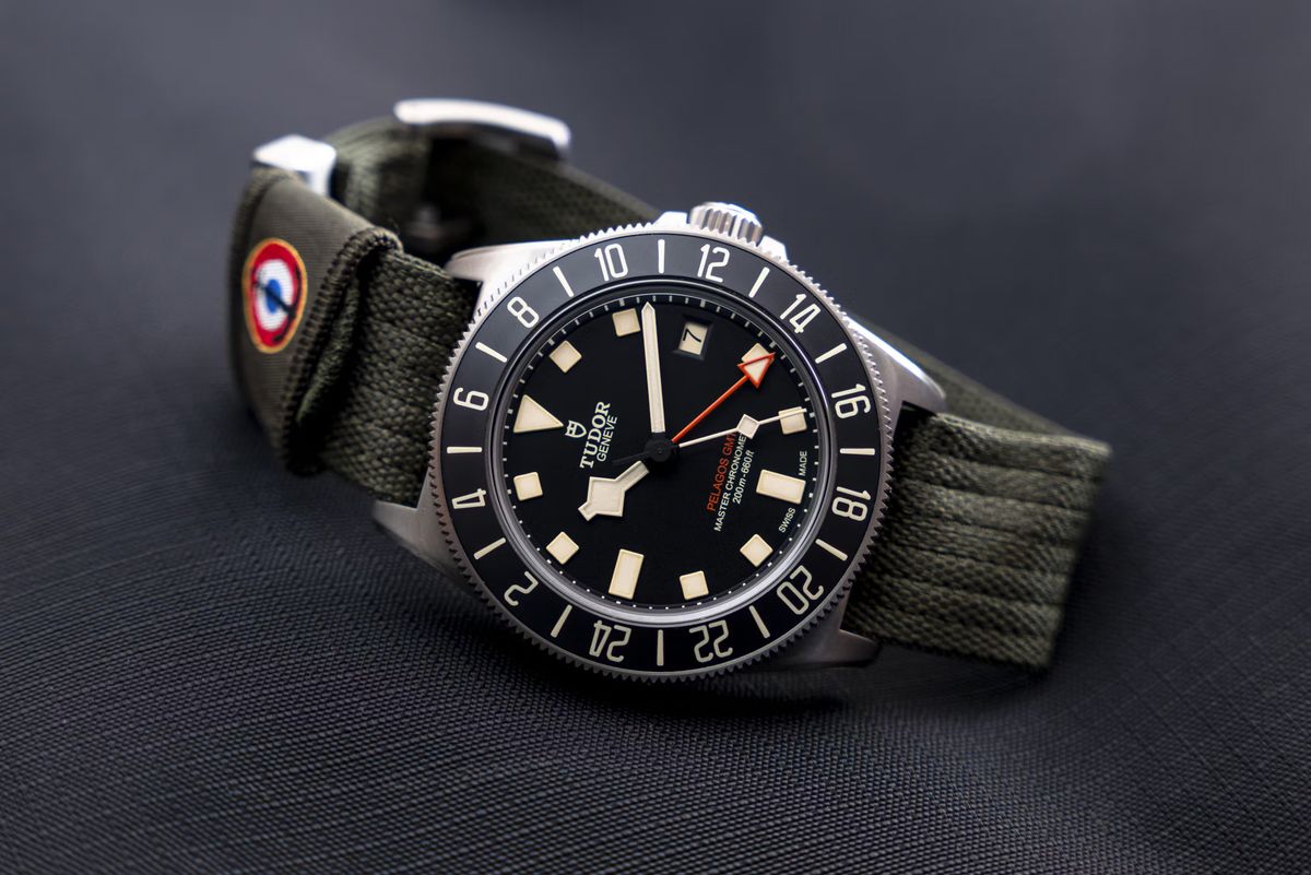 Trên tay chiếc đồng hồ Tudor Pelagos FXD GMT