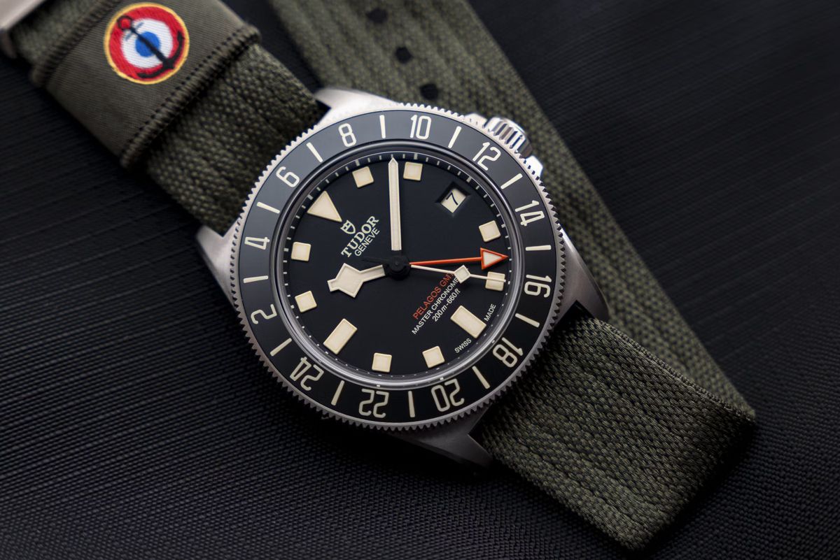 Trên tay chiếc đồng hồ Tudor Pelagos FXD GMT