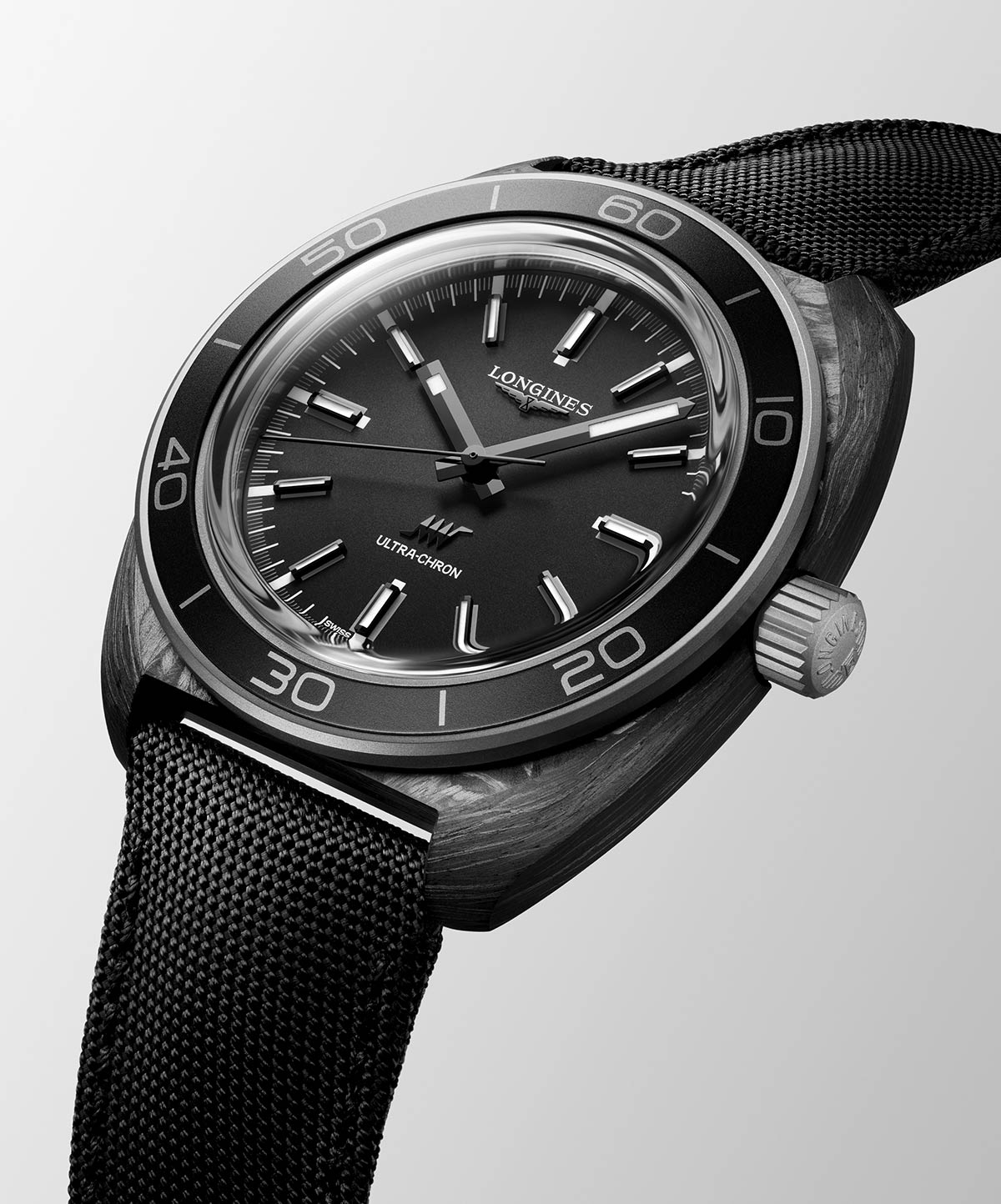 Longines ra mắt phiên bản Ultra-Chron Carbon 2 Longines ra mắt bộ sưu tập Ultra-Chron Carbon