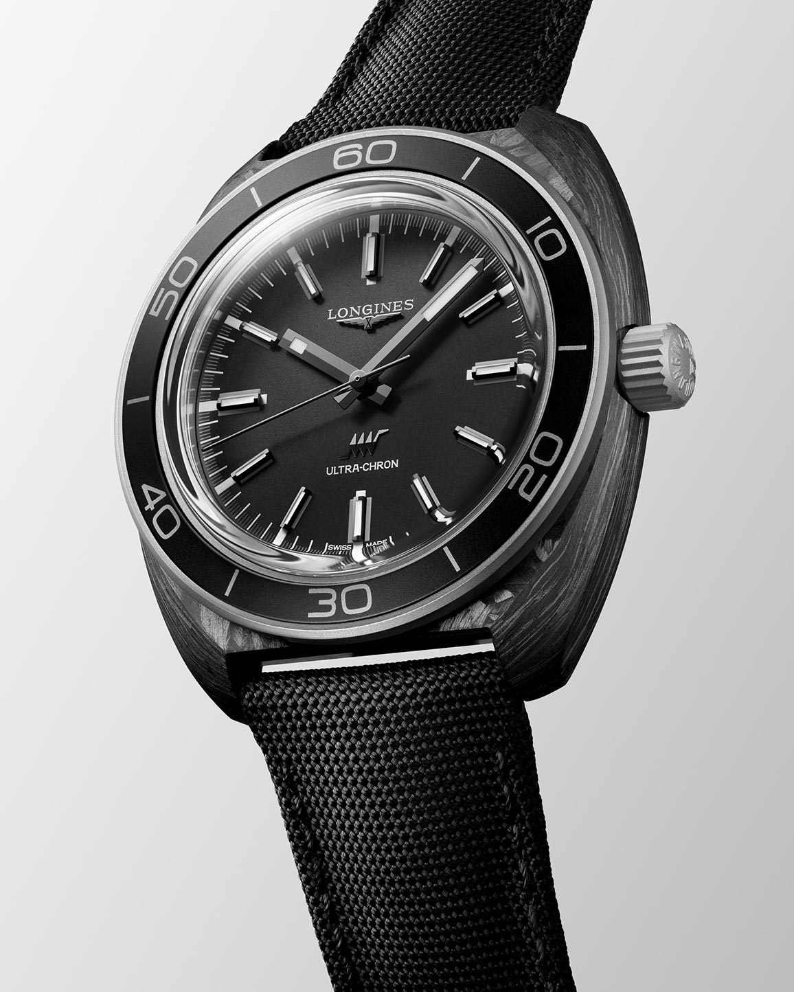 Longines ra mắt phiên bản Ultra-Chron Carbon 7 Longines ra mắt bộ sưu tập Ultra-Chron Carbon