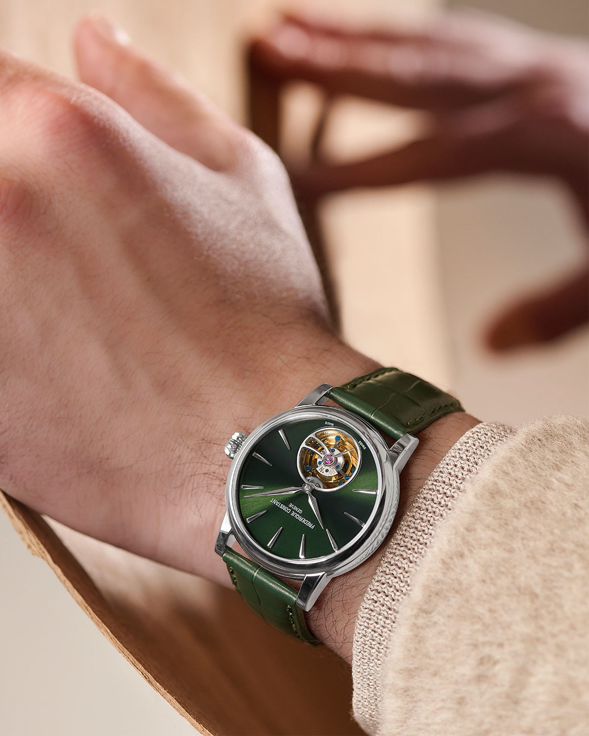 Frederique Constant Classic Tourbillon Manufacture phiên bản xanh lá 7 Frederique Constant Classic Tourbillon Green FC-980GR3H6