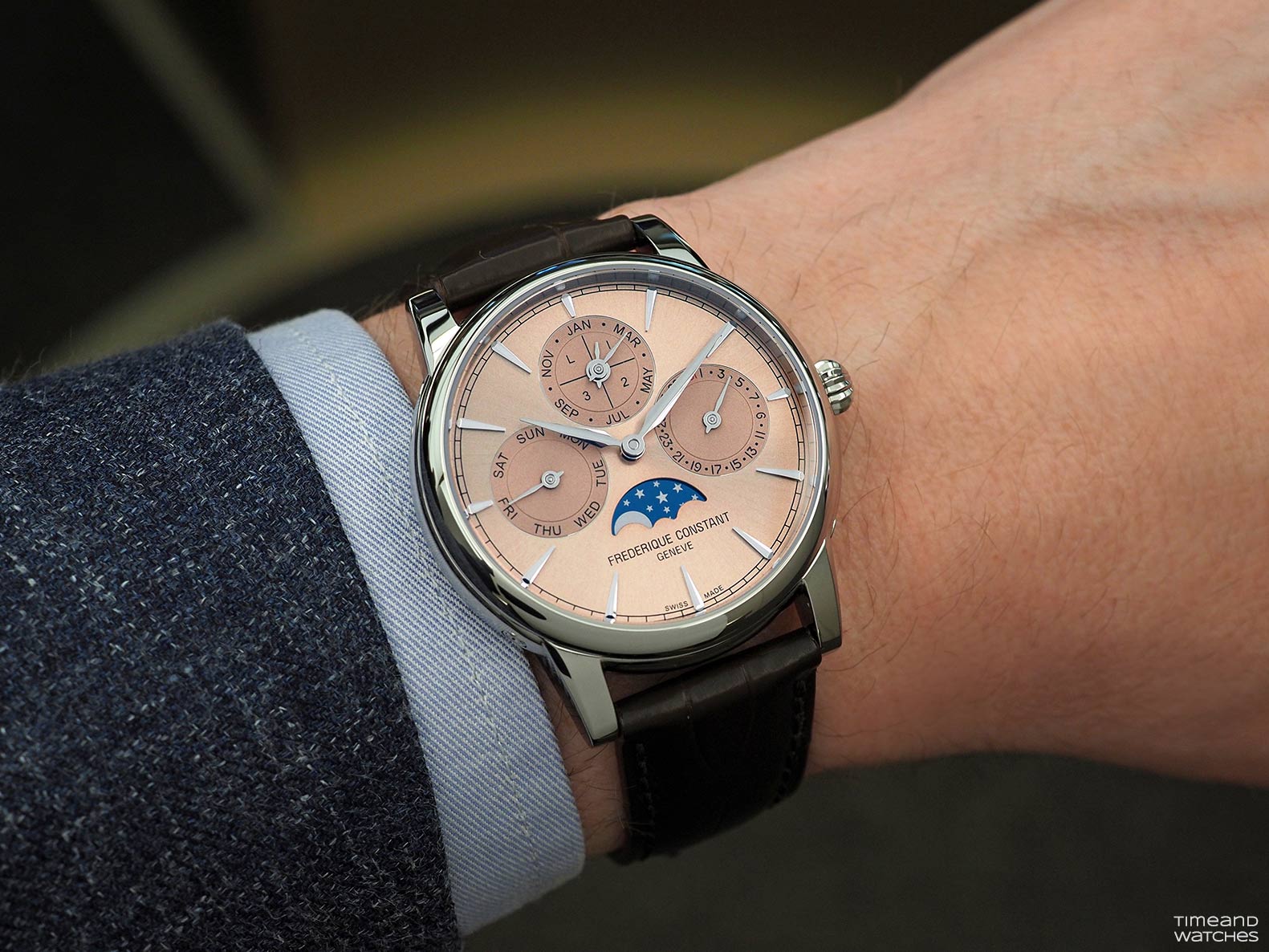 Frederique Constant Classic Perpetual Calendar Sản xuất: thiết kế mới và chuyển động mới