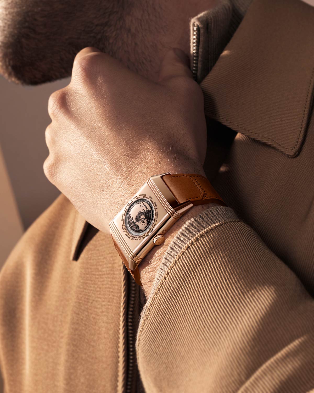 Jaeger-LeCoultre giới thiệu Reverso Tribute Geographic