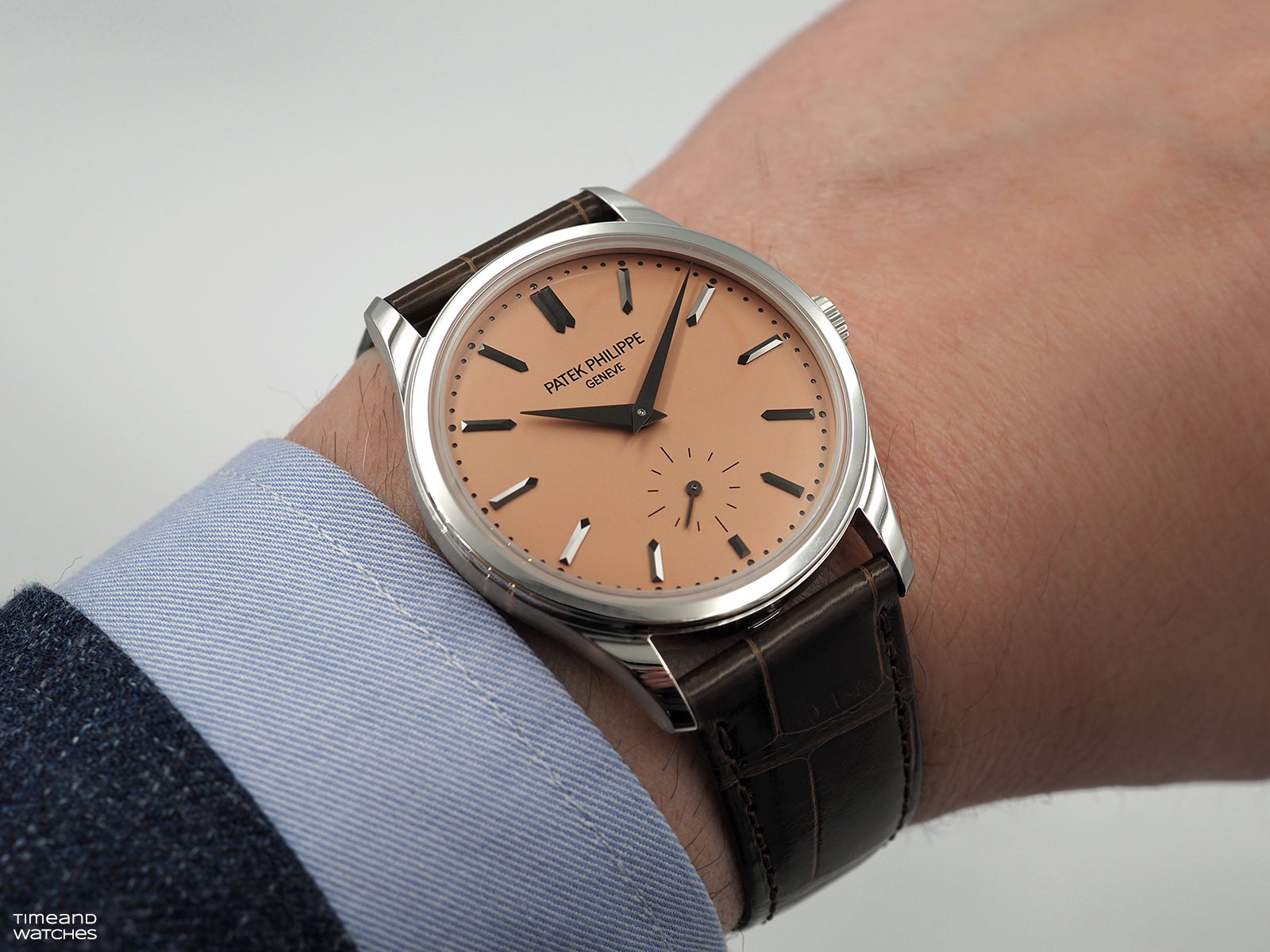 Patek Philippe Calatrava 6196P – Đỉnh cao thanh lịch từ platinum thuần khiết