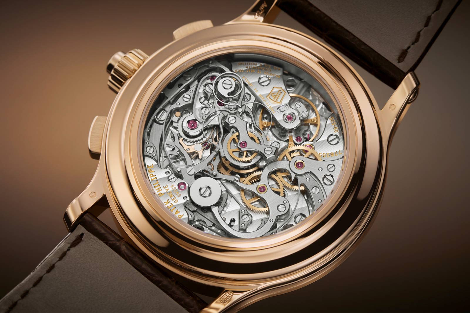 Đồng hồ Patek Philippe 5370R-001 Split-Seconds Chronograph với mặt số men Grand Feu.