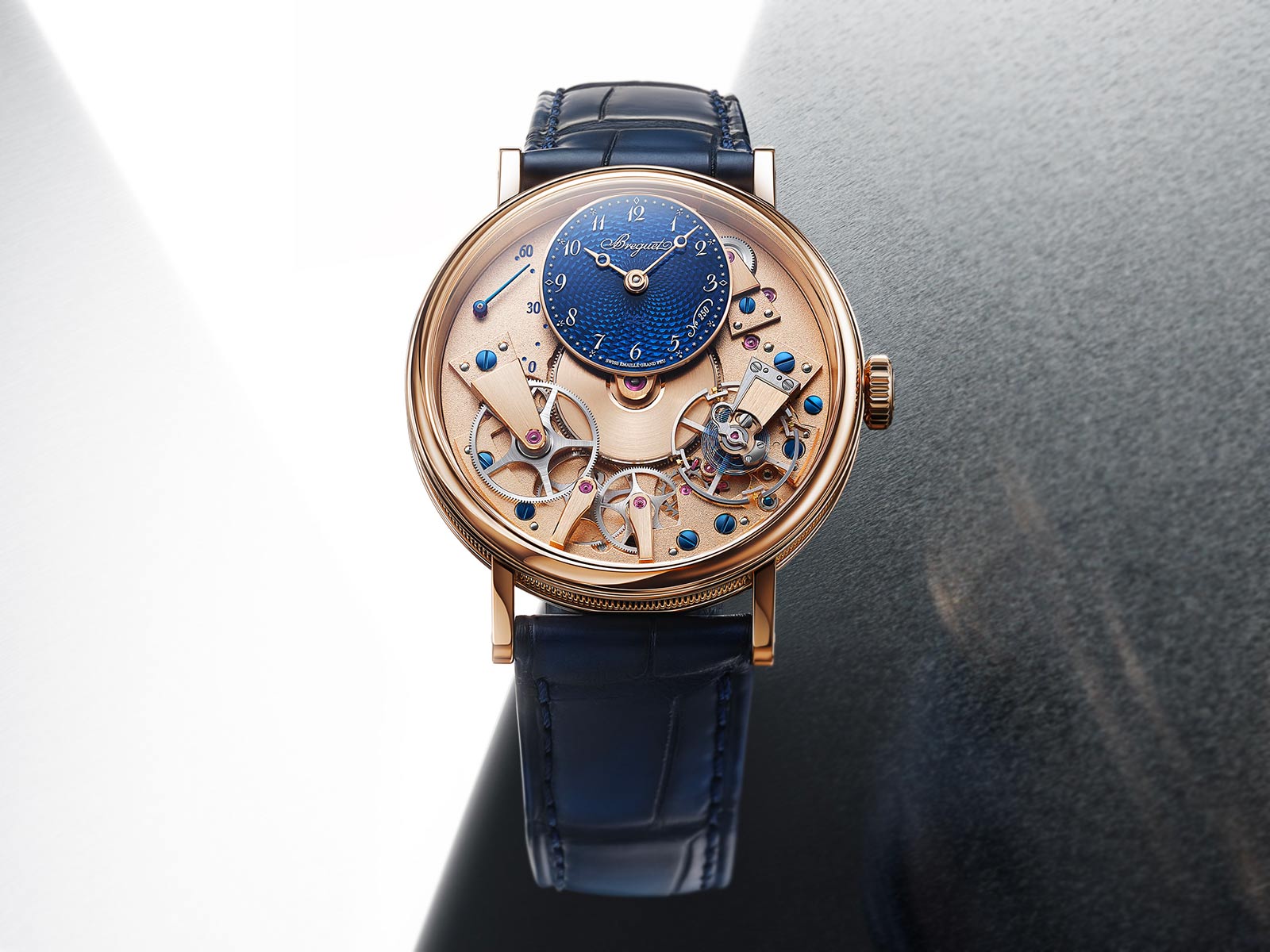 Breguet ra mắt đồng hồ kỷ niệm 250 năm bản vàng xanh