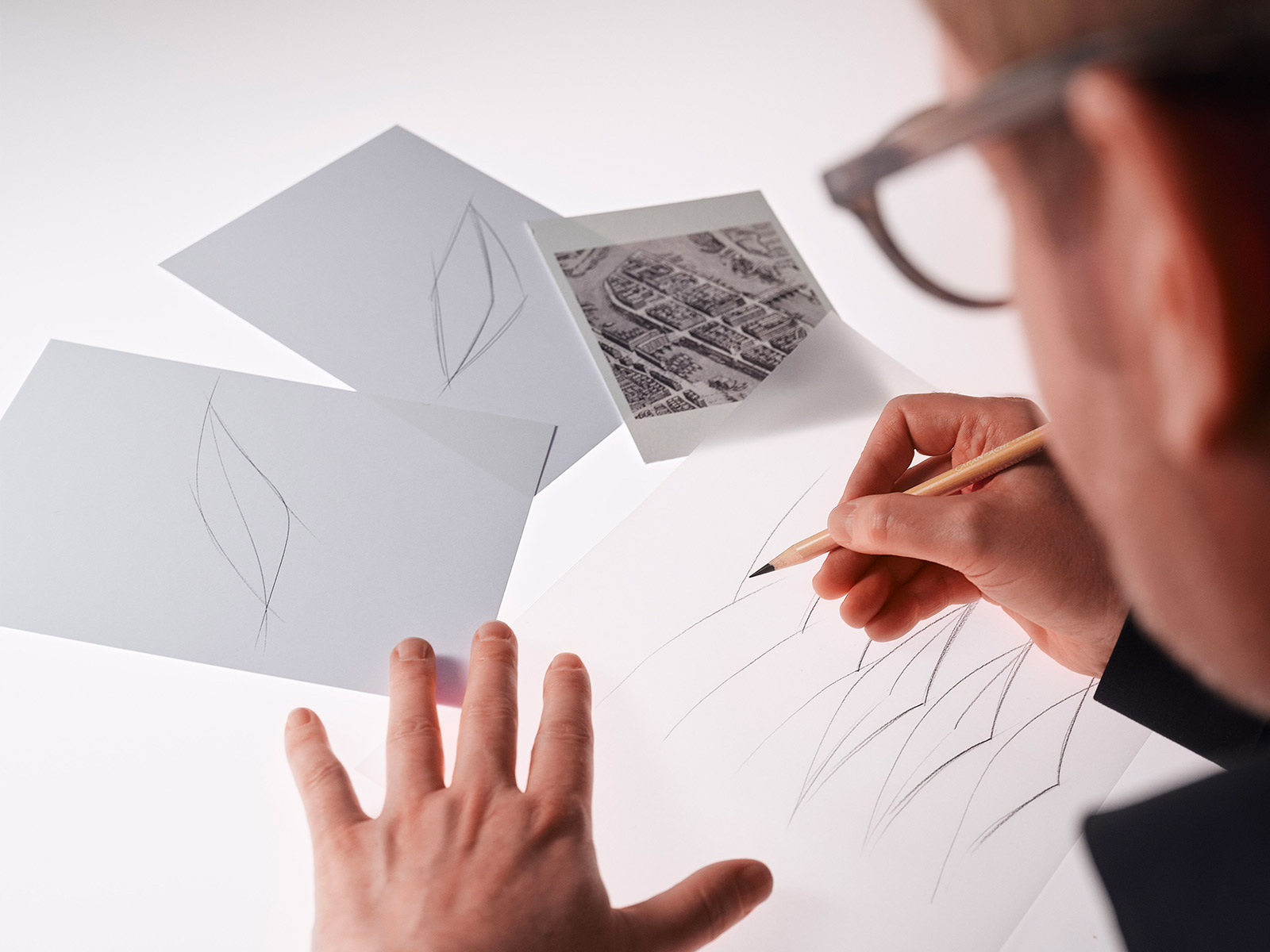 Breguet ra mắt đồng hồ kỷ niệm 250 năm bản vàng xanh