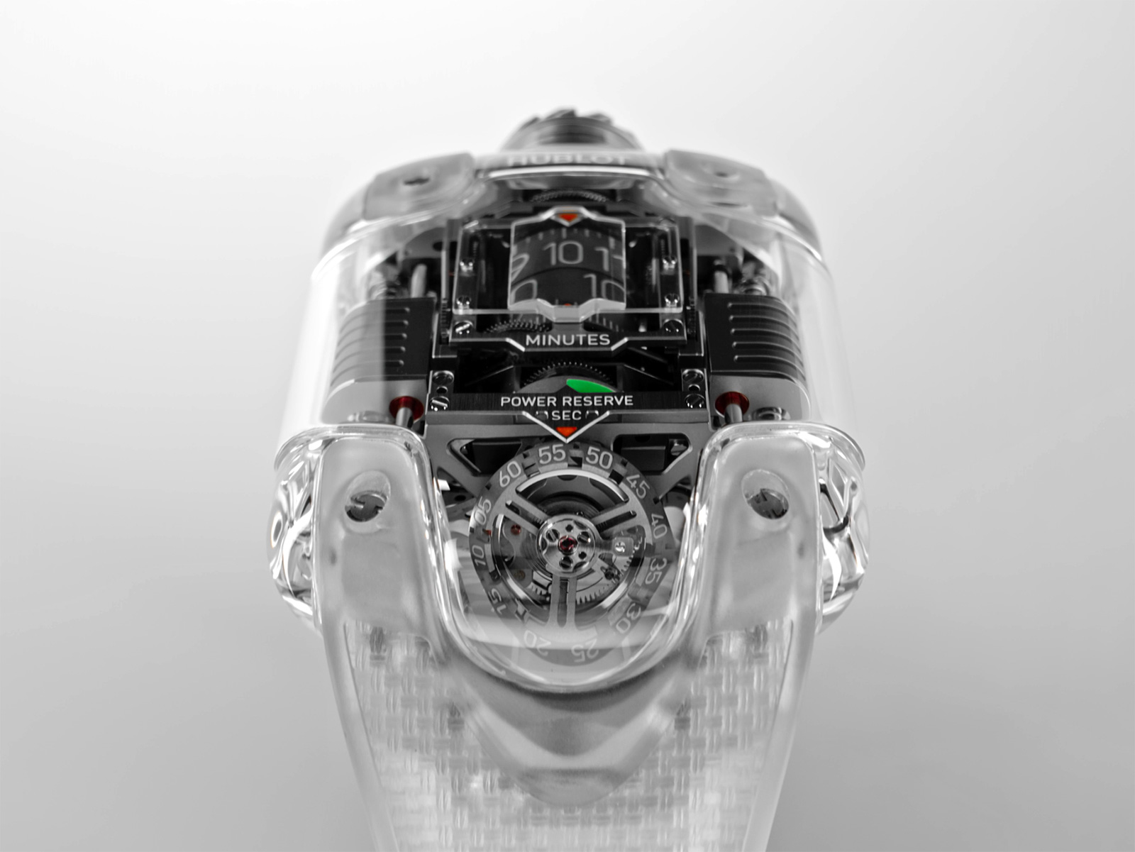 Hublot tái định hình MP-10 Tourbillon với hai phiên bản vỏ mới làm từ sapphire và gốm đen.