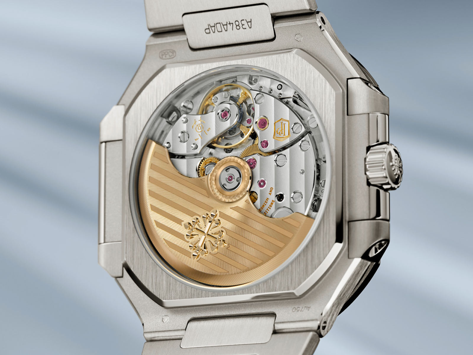 Patek Philippe Cubitus: Đồng hồ cỡ 40 mm mới gia nhập bộ sưu tập