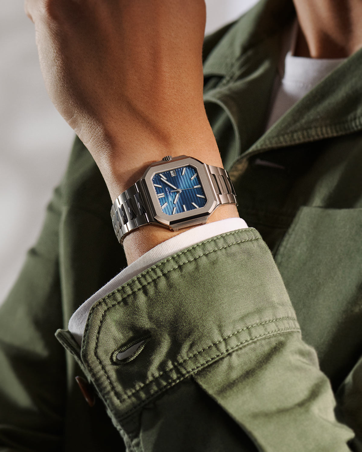 Patek Philippe Cubitus: Đồng hồ cỡ 40 mm mới gia nhập bộ sưu tập