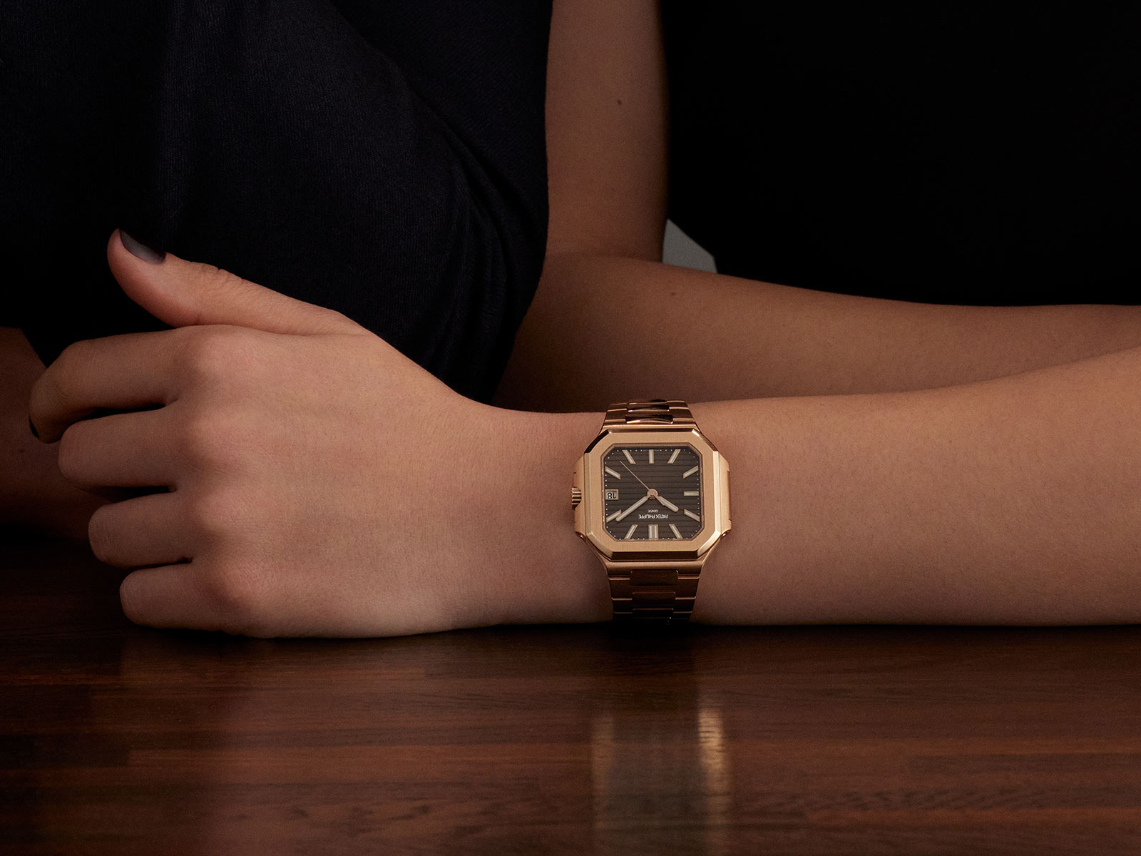 Patek Philippe Cubitus: Đồng hồ cỡ 40 mm mới gia nhập bộ sưu tập