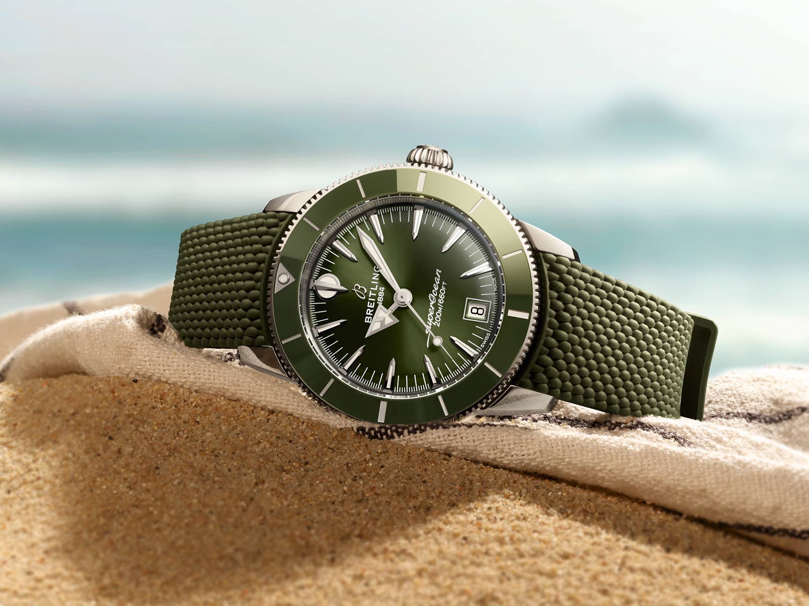 Breitling làm mới bộ sưu tập Superocean Heritage