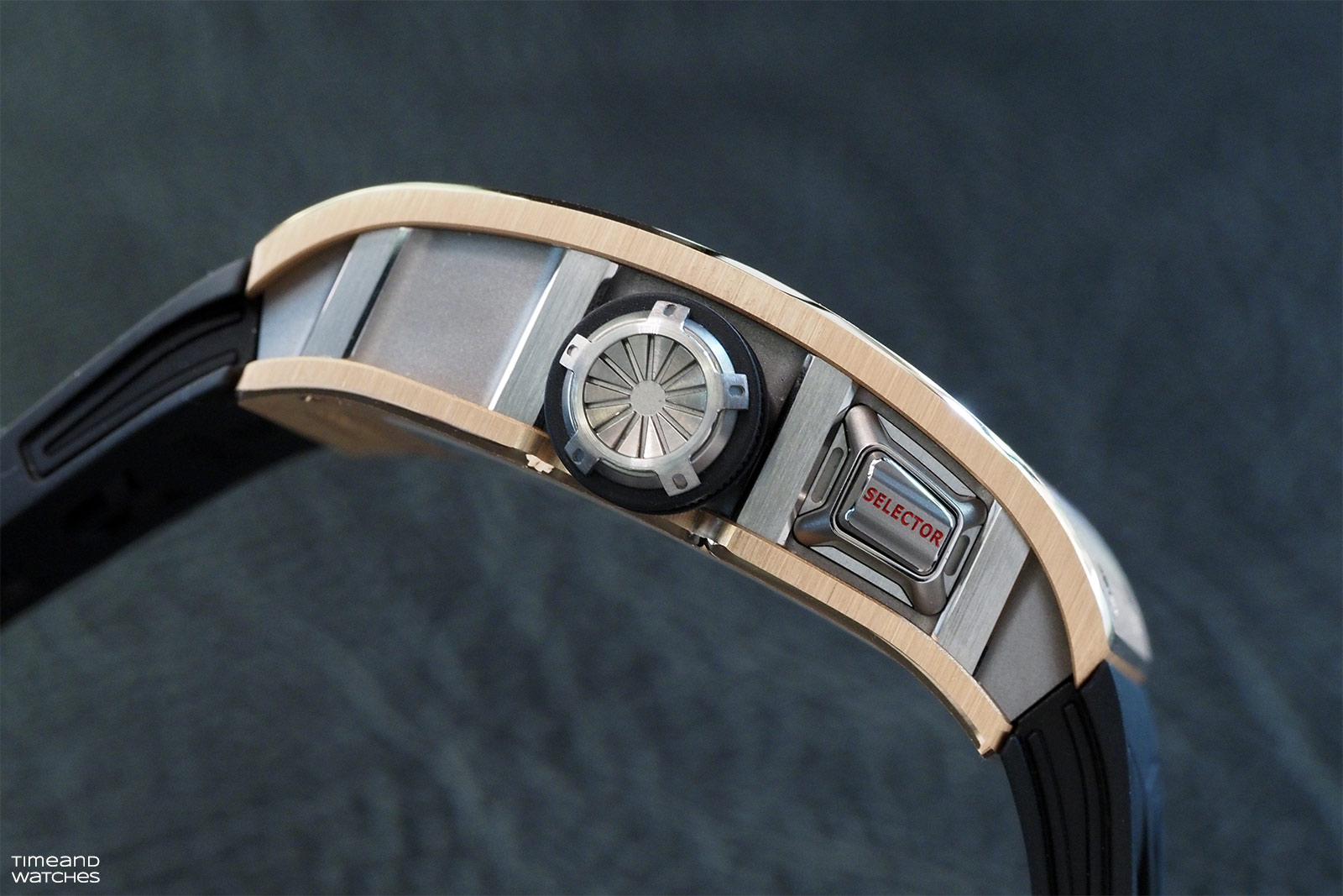 Richard Mille RM 30-01 Automatic với Rotor Ngắt Kết Nối