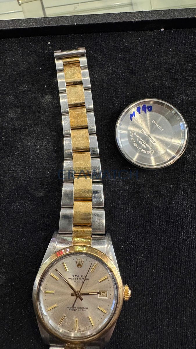 Thực hiện spa làm mới, lau dầu bảo dưỡng đồng hồ Rolex 3035