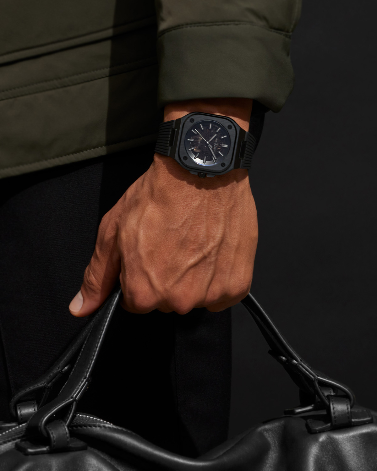 Bell & Ross ra mắt BR 05 Skeleton Phantom Ceramic