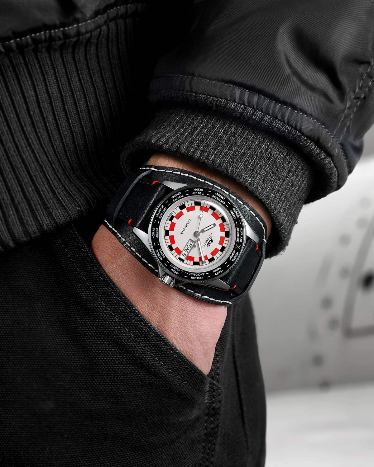 Mido Ocean Star Worldtimer tái hiện một biểu tượng cổ điển thập niên 1970