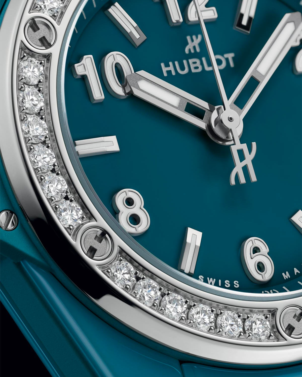 Hublot ra mắt màu Xanh Petrol Blue Ceramic trên các mẫu Big Bang Unico và Big Bang One Click Diamonds