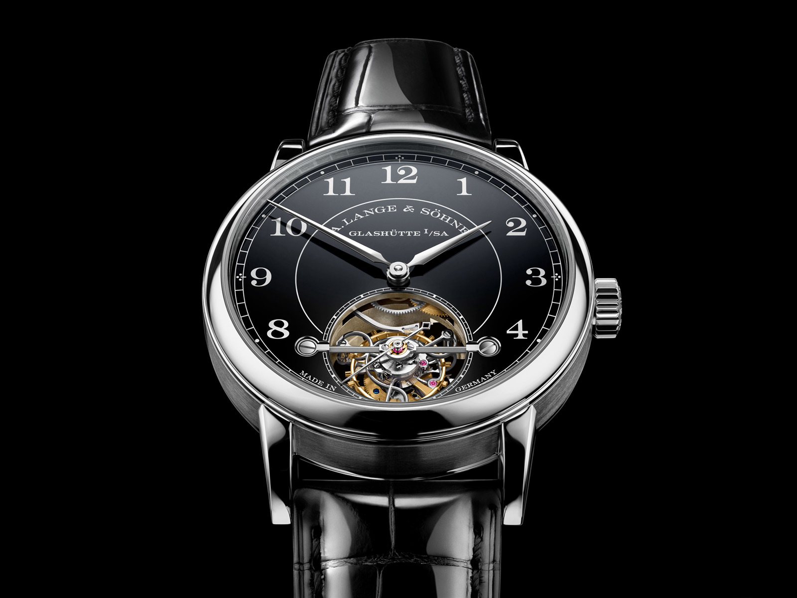 A. Lange & Söhne 1815 Tourbillon bằng bạch kim với mặt số tráng men đen tuyền