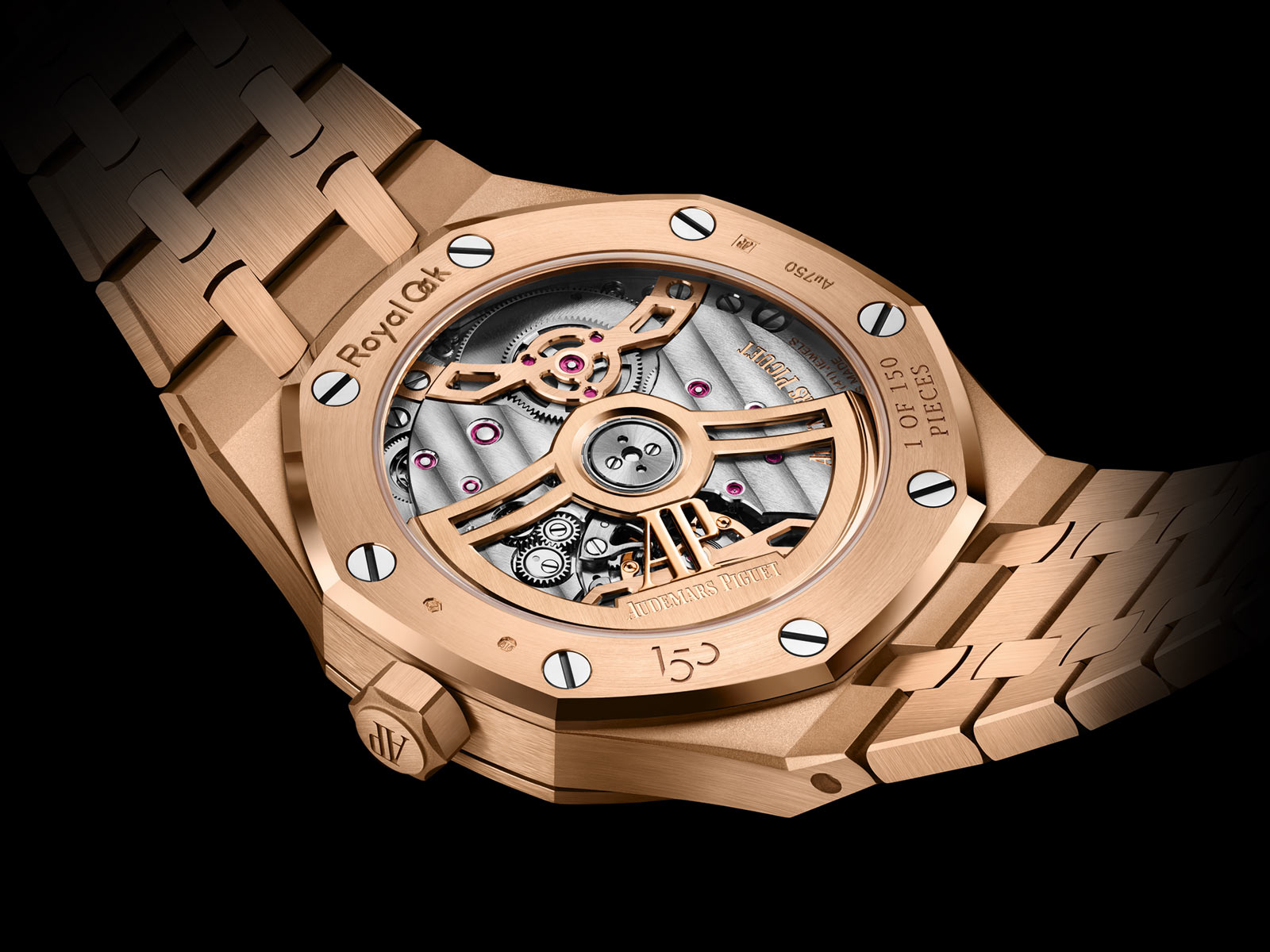Audemars Piguet Royal Oak Selfwinding Perpetual Calendar hiện có kích thước 38mm