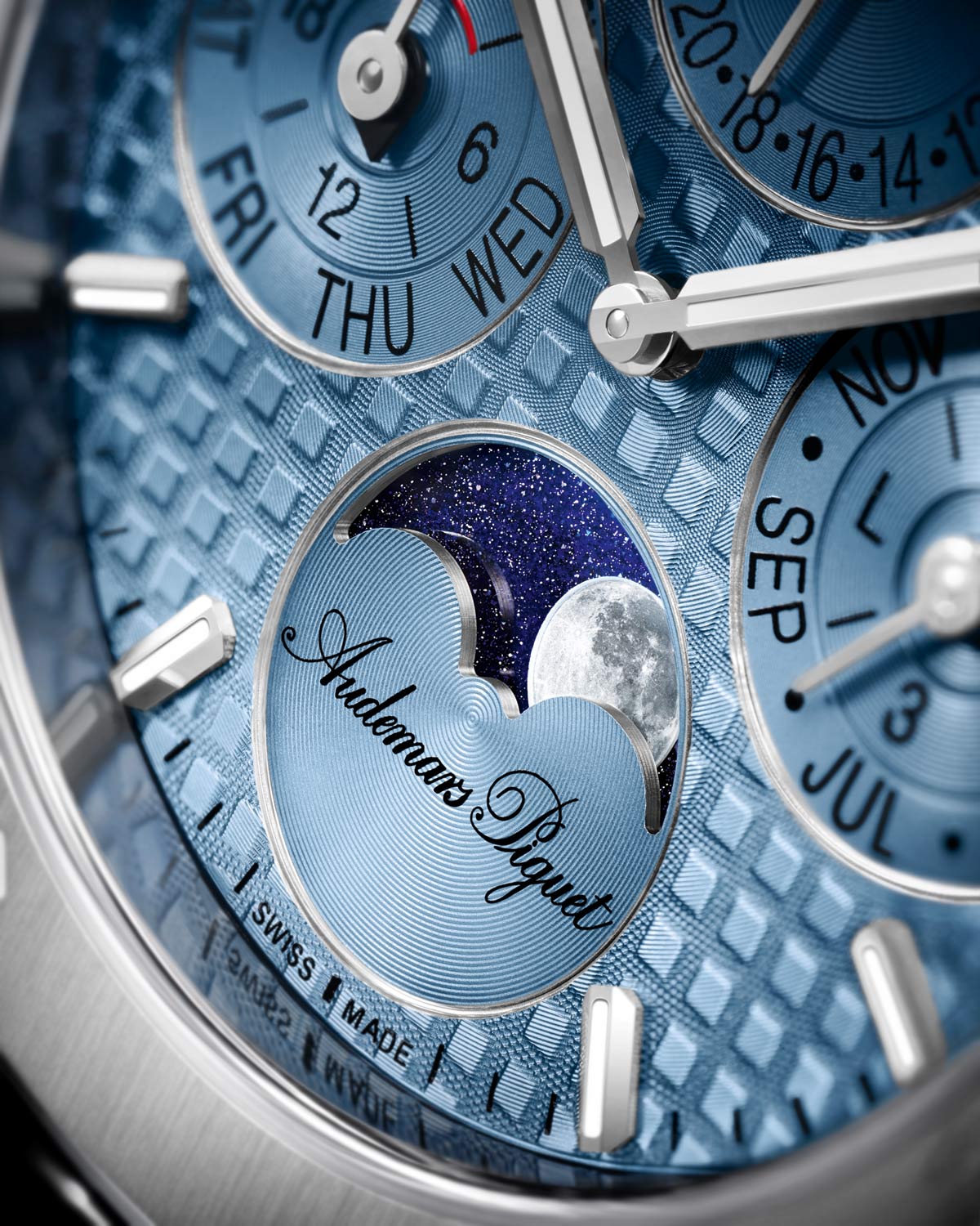 Audemars Piguet Royal Oak Selfwinding Perpetual Calendar hiện có kích thước 38mm 9 Audemars Piguet Royal Oak Selfwinding Perpetual Calendar hiện có kích thước 38mm