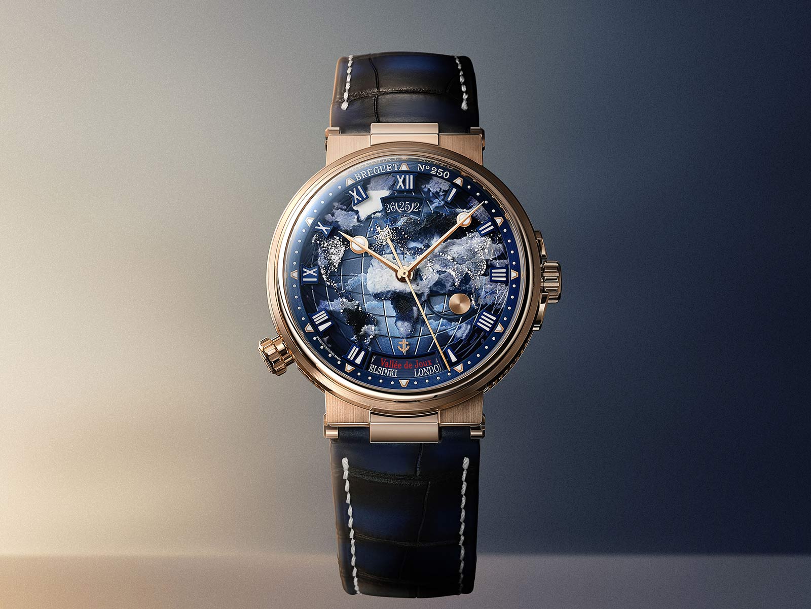 Breguet Marine Hora Mundi 5555 ra mắt với mặt số tráng men phát quang hiển thị giờ kép