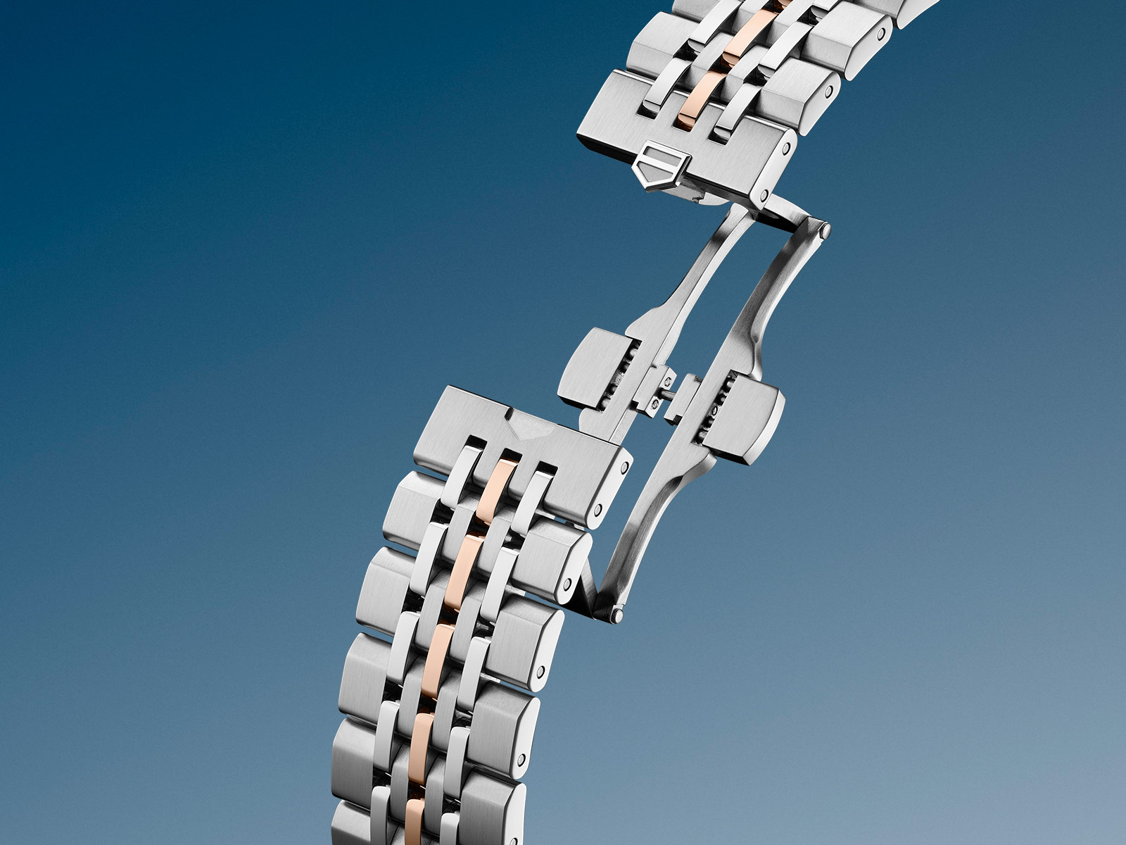 TAG Heuer giới thiệu Carrera Astronomer với màn hình hiển thị chu kỳ mặt trăng được thiết kế lại 12 TAG Heuer giới thiệu Carrera Astronomer với màn hình hiển thị chu kỳ mặt trăng được thiết kế lại