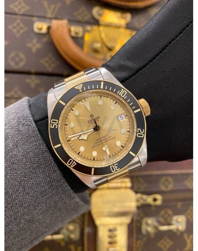 Thu mua đồng hồ Tudor cũ