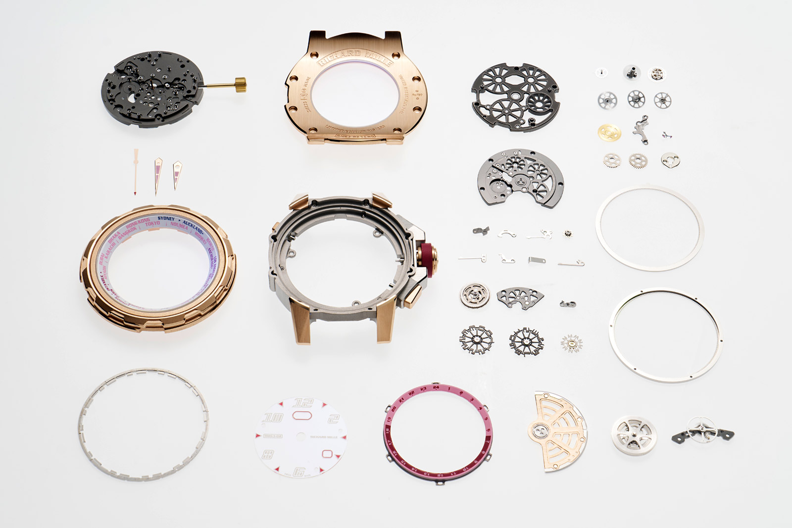 Richard Mille giới thiệu đồng hồ RM 63-02 Automatic Worldtimer bằng vàng đỏ và titan