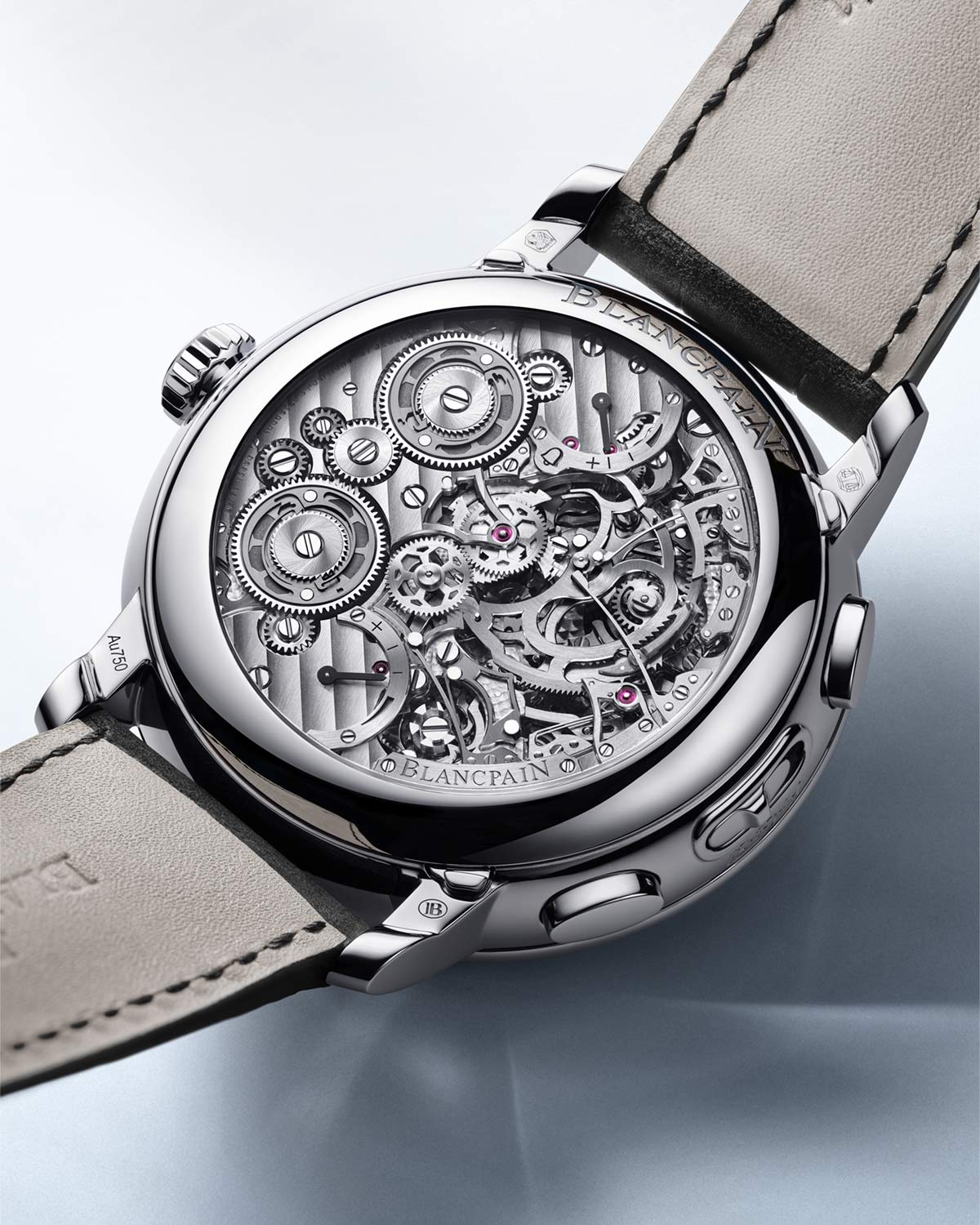 Blancpain Grande Double Sonnerie ra mắt chuông hai giai điệu đầu tiên trên thế giới 15 Blancpain Grande Double Sonnerie ra mắt chuông hai giai điệu đầu tiên trên thế giới