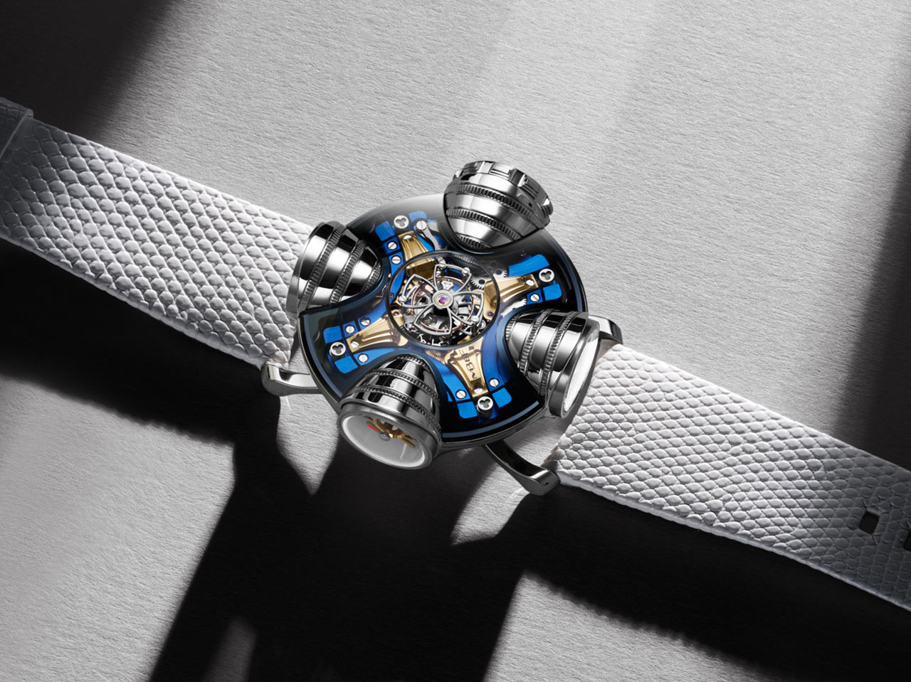 MB&F HM11 Art Deco: hai phiên bản giới hạn lấy cảm hứng từ cảnh quan thành phố những năm 1930