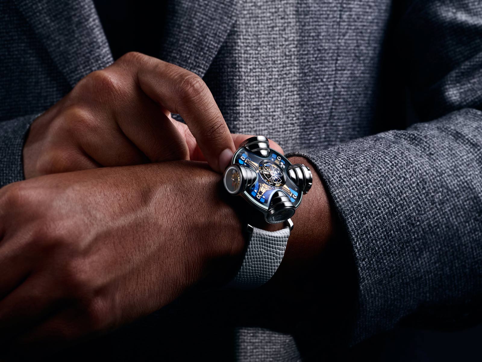 MB&F HM11 Art Deco: hai phiên bản giới hạn lấy cảm hứng từ cảnh quan thành phố những năm 1930