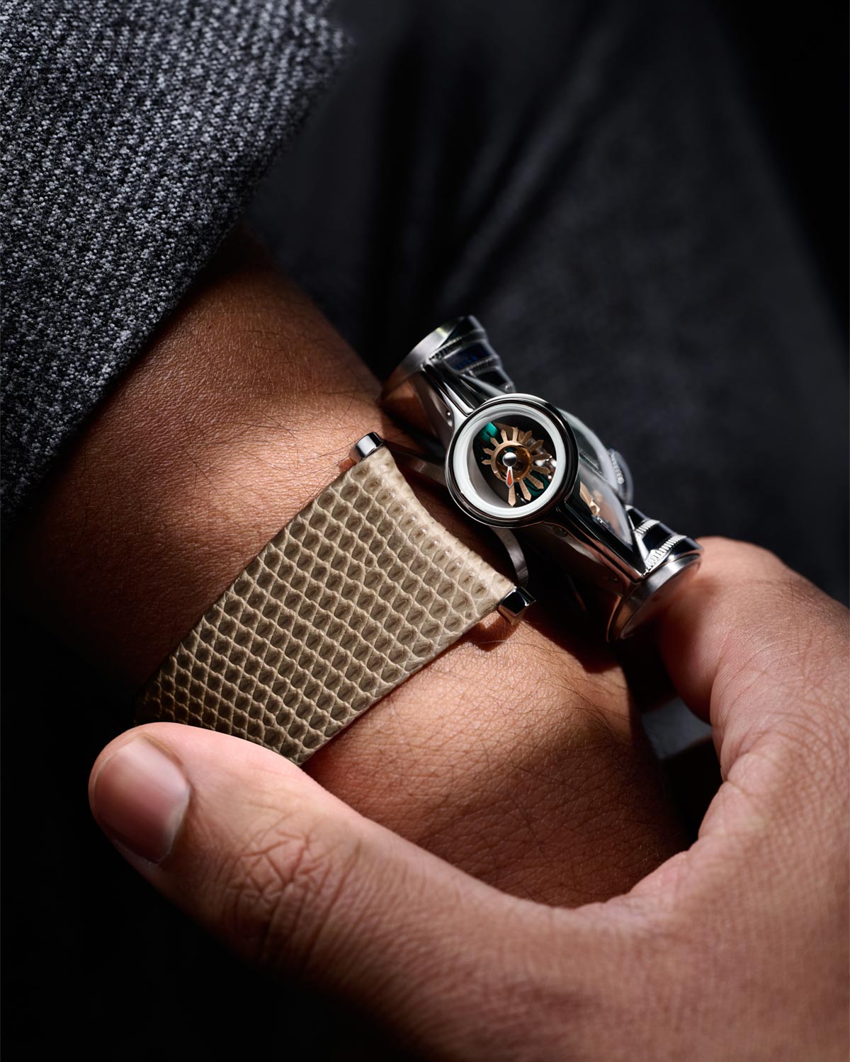 MB&F HM11 Art Deco: hai phiên bản giới hạn lấy cảm hứng từ cảnh quan thành phố những năm 1930