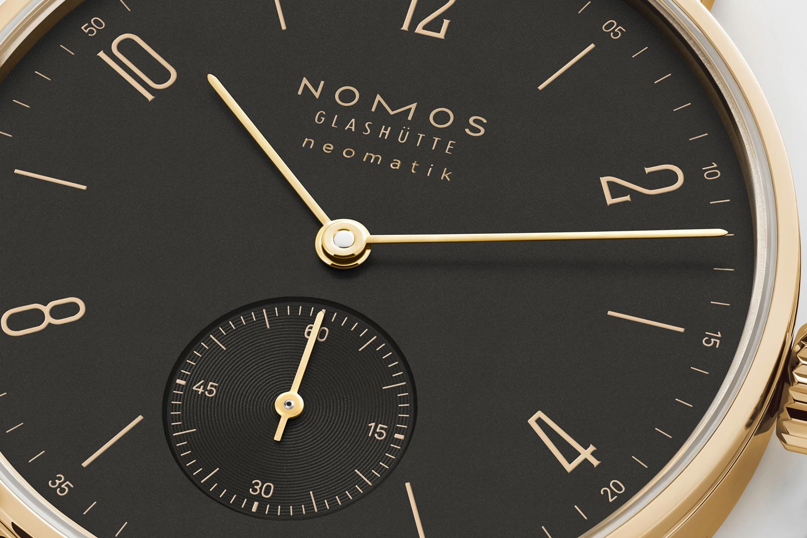 Nomos Glashütte ra mắt ba mẫu Tangente neomatik bằng vàng 18k 6 Nomos Glashütte ra mắt ba mẫu Tangente neomatik bằng vàng 18kt