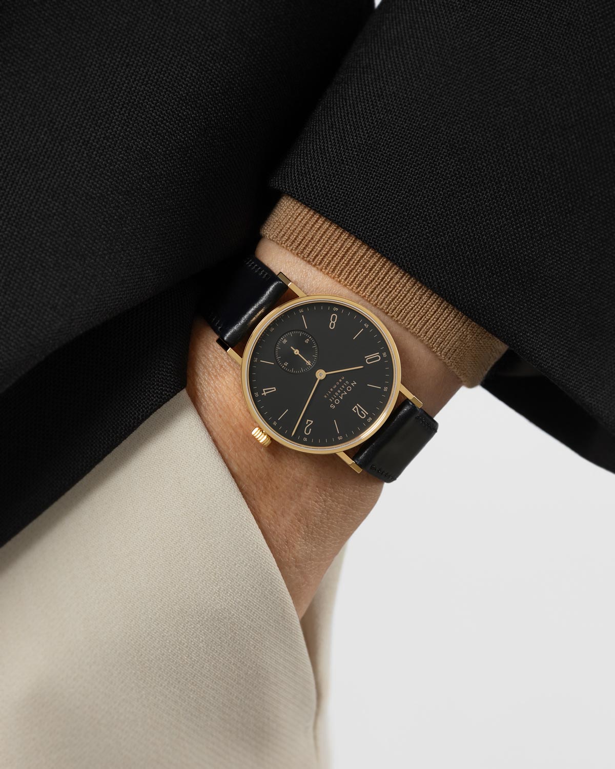 Nomos Glashütte ra mắt ba mẫu Tangente neomatik bằng vàng 18k 10 Nomos Glashütte ra mắt ba mẫu Tangente neomatik bằng vàng 18kt