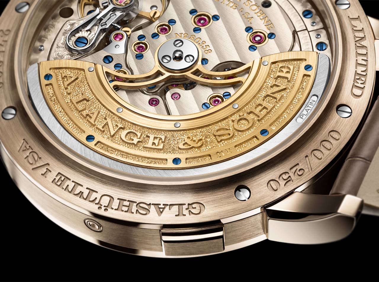 A. Lange & Söhne Lange 1 Daymatic Honeygold: lần đầu xuất hiện với Honeygold, giới hạn 250 chiếc 10 A. Lange & Söhne Lange 1 Daymatic Honeygold: phiên bản vàng mật ong đầu tiên, giới hạn 250 chiếc.
