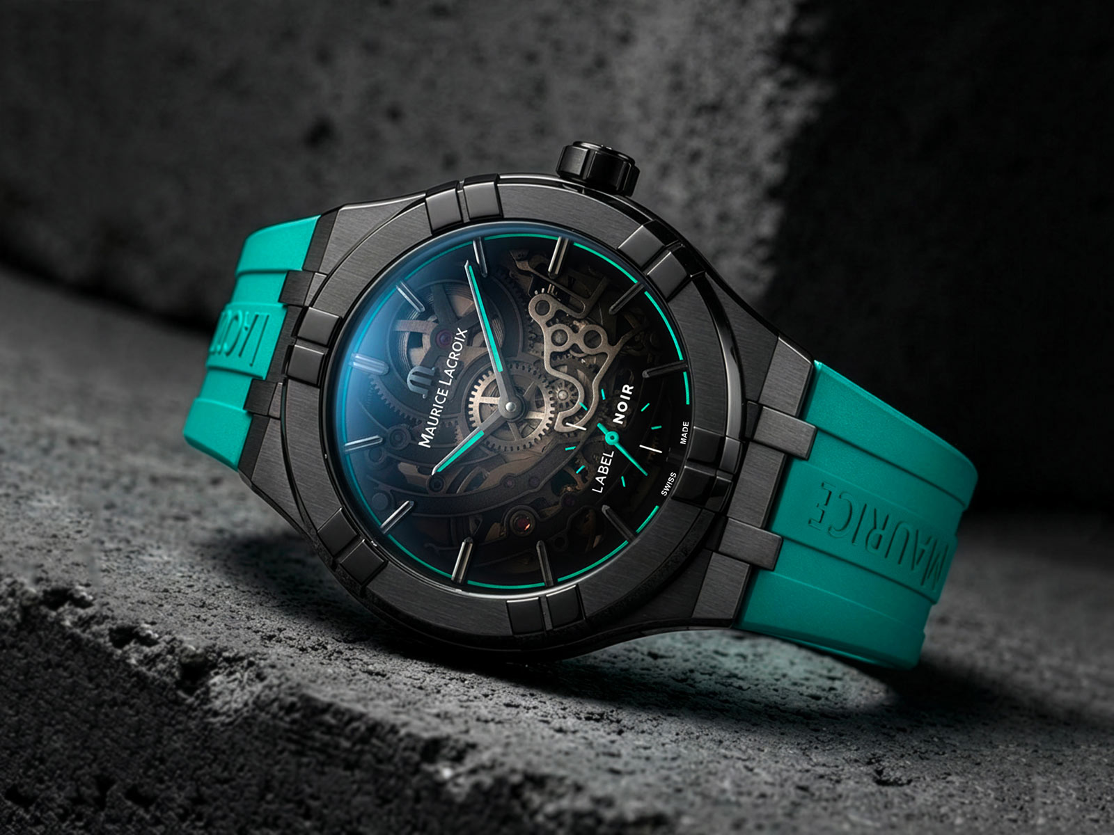 Maurice Lacroix giới thiệu dòng đồng hồ Label Noir Aikon Manufacture Skeleton.