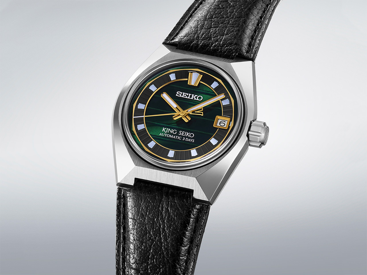 Seiko lần đầu tiên ra mắt mẫu King Seiko VANAC với dây da: một biểu tượng thập niên 70 được tái hiện.